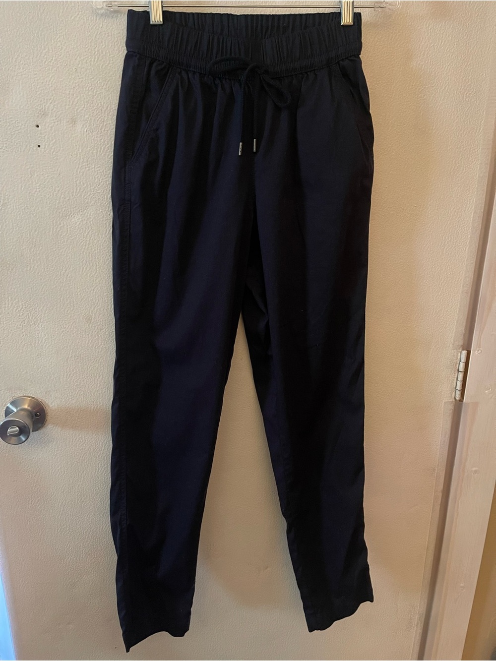 Pact Organic Cotton Daily Twill Ultra-High Rise Tapered Pant — Midnight Blue, XS - Picture 4 of 10